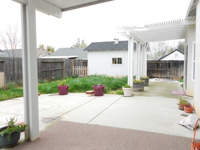 3278 Lawrence Rd, Redding, CA 96002 - photo 4