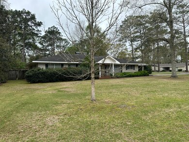 1619 W Fourth Ave, Picayune, MS 39466 - photo 2
