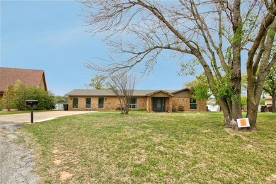 155 Blackfoot Trail, Gainesville, TX 76240 - photo 2