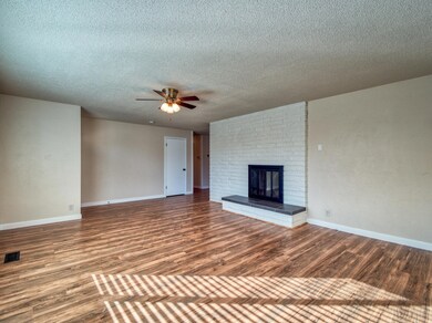 1011 Arroyo Dr, Central Point, OR 97502 - photo 5