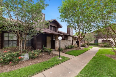 Aida Younis Team presents 2611 Grants Lake Blvd #222