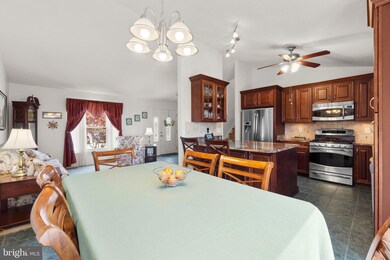 6674 Mid Summer Night Ct, Sykesville, MD 21784 - photo 5