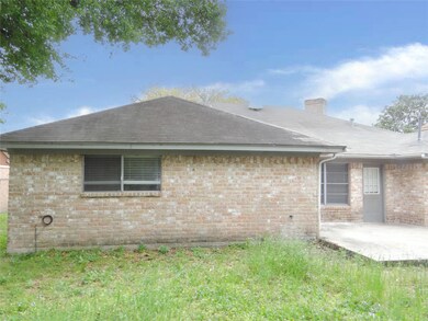 8614 Venus St, Houston, TX 77088 - photo 2