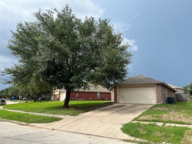 6818 Lower Arrow Dr, Houston, TX 77086 - photo 2