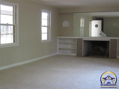 1916 SW Warner Ct, Topeka, KS 66604 - photo 2