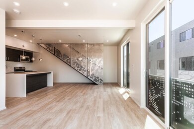 15 E Kensington Ave V Salt-005-005-E Ken