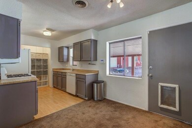 Kitchen (3)