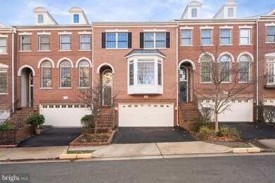 10355 Fitzpatrick Ln, Oakton, VA 22124 - photo 2