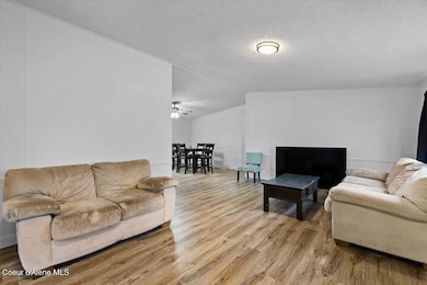 05-Entry & Living Room