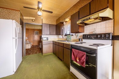 Main Level - Kitchen