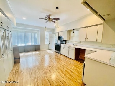 220 E Bertheaud Ave, Opelousas, LA 70570 - photo 6