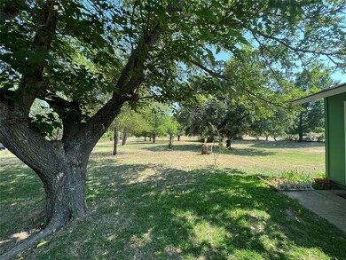 7735 Schantile Dr, Azle, TX 76020 - photo 4