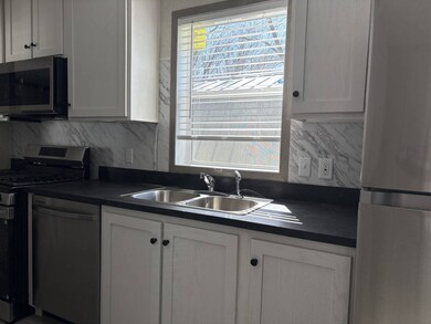 641 W Walnut St unit 9, Oglesby, IL 61348 - photo 2