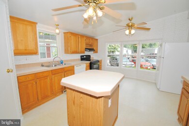 4751 Flanders Ln, Harwood, MD 20776 - photo 6