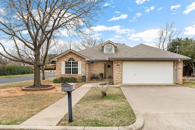 101 W Grothe St, Fredericksburg, TX 78624 - photo 5