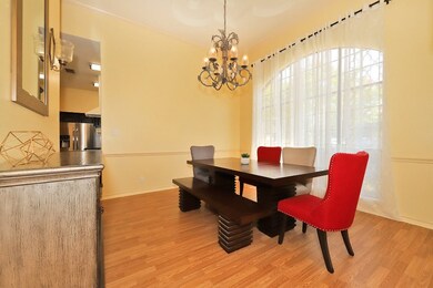 201 Oriole Ln, Laredo, TX 78045 - photo 2