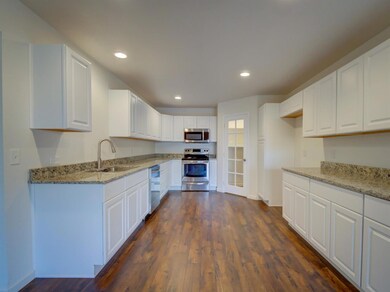 2407 Merlin Rd, Grants Pass, OR 97526 - photo 7