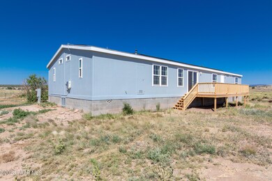 21605 N Roberts Rd, Paulden, AZ 86334 - photo 4