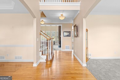 ENTRYWAY FOYER