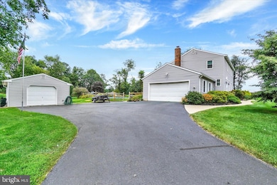 452 Hilltop Ct, New Freedom, PA 17349 - photo 2