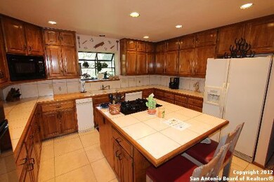 11117 Indian Trail, Helotes, TX 78023 - photo 2