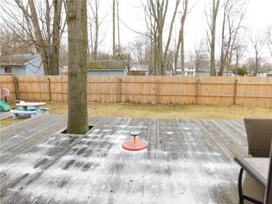 844 Sunset Ave, Sheffield Lake, OH 44054 - photo 3