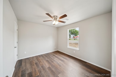 112 E Loy Ave, Chouteau, OK 74337 - photo 7