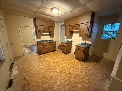 216 S 7th St, Jeannette, PA 15644 - photo 5