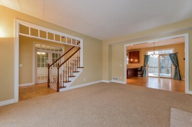 009-Living_Room-1396163-mls