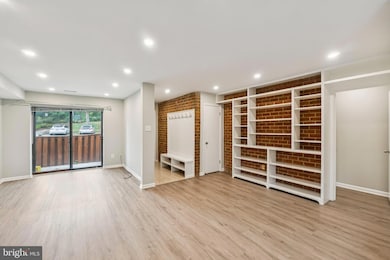 3437 Summit Ct NE unit 3437, Washington, DC 20018 - photo 2