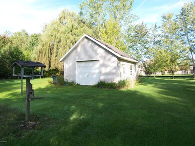 4344 Hickory View Ct, Moline, MI 49335 - photo 4