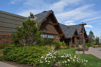 61908 Hosmer Lake Dr, Bend, OR 97702 - photo 5