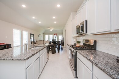 2914 Yaupon Grove Ln, Conroe, TX 77385 - photo 6