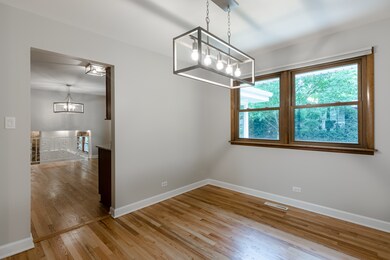 1565 Swallow St, Naperville, IL 60565 - photo 4