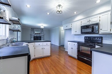 2 Bassingham Ln, Bella Vista, AR 72715 - photo 6