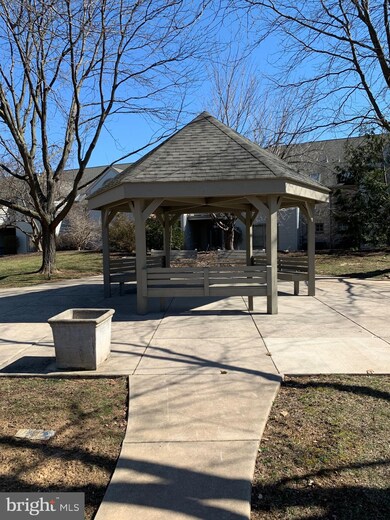 171 Crescent Dr, Hershey, PA 17033 - photo 4