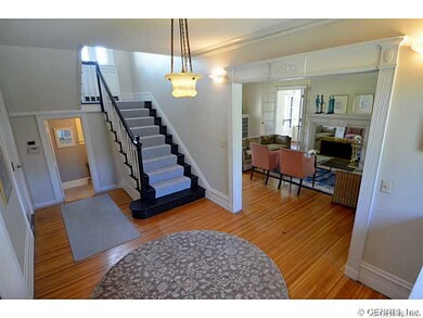 Foyer.
