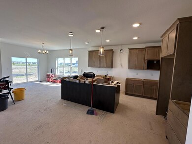 Kitchen & Dinette