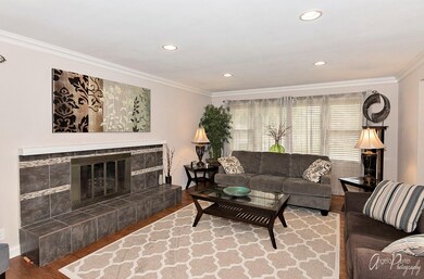 435 Flossmoor Ave, Waukegan, IL 60085 - photo 5