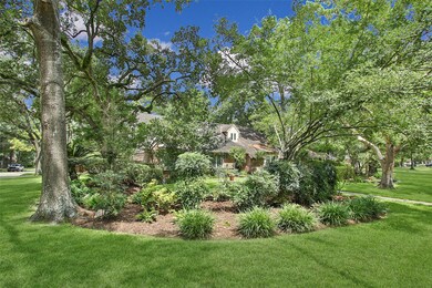 13038 Queensbury Ln, Houston, TX 77079 - photo 4