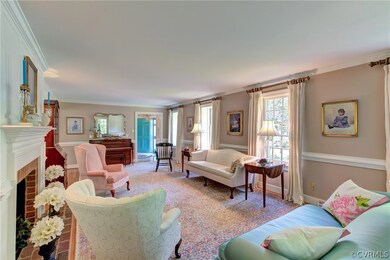 Living Room has Hardwood Floors