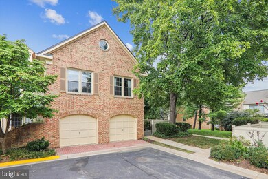 5817 Linden Square Ct unit 54, Rockville, MD 20852 - photo 3