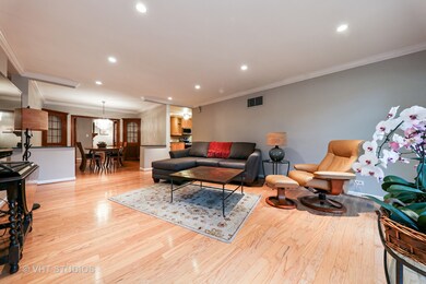 104 S Poplar Ave, Elmhurst, IL 60126 - photo 3