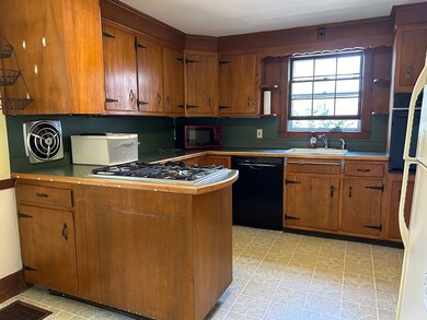 1437 Great Plain Ave unit 1, Needham, MA 02492 - photo 5