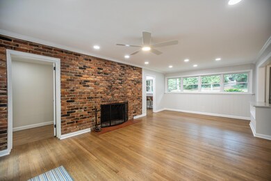724 W Rollingwood Dr-4