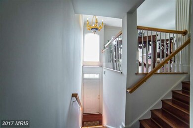 8294 Reiser Ln, Lorton, VA 22079 - photo 3