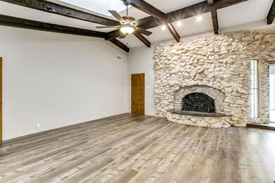 1811 Camelot Dr, Grapevine, TX 76051 - photo 7