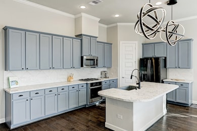 935 S Lacey Garden Loop, Houston, TX 77018 - photo 7