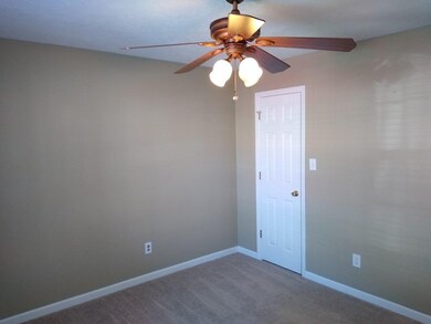 573 Edgecliff Ln, Evans, GA 30809 - photo 4