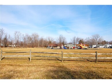 4840 Saddlewood Dr, Sheffield Lake, OH 44054 - photo 2